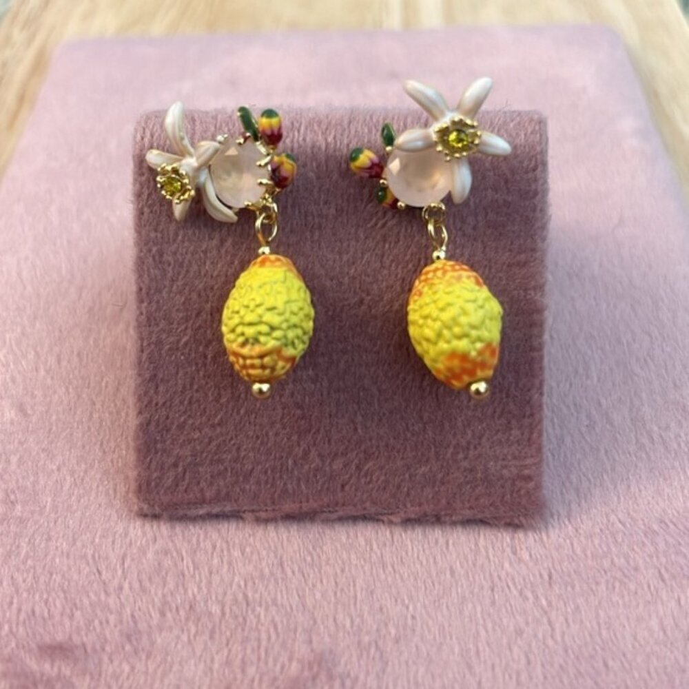 Lemon Drop Floral Dangle Earrings - Yellow